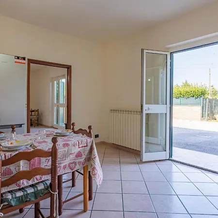 2 Bedroom Cozy In Holiday home