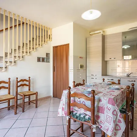 2 Bedroom Cozy In Holiday home *